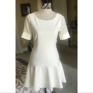 ELIZABETH AND JAMES DRESS IN WHITE ♥️